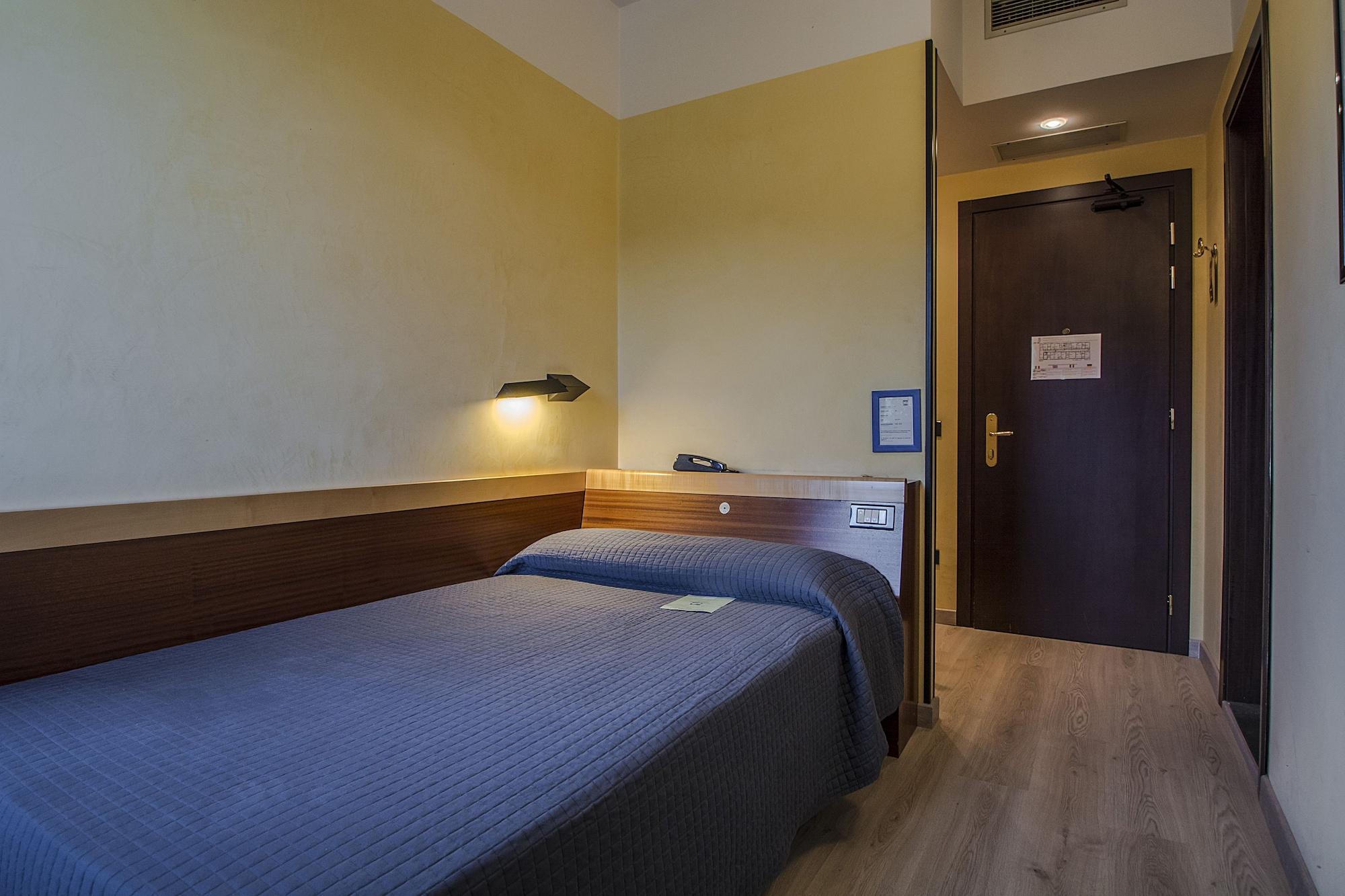 Hotel Art Milano 4*