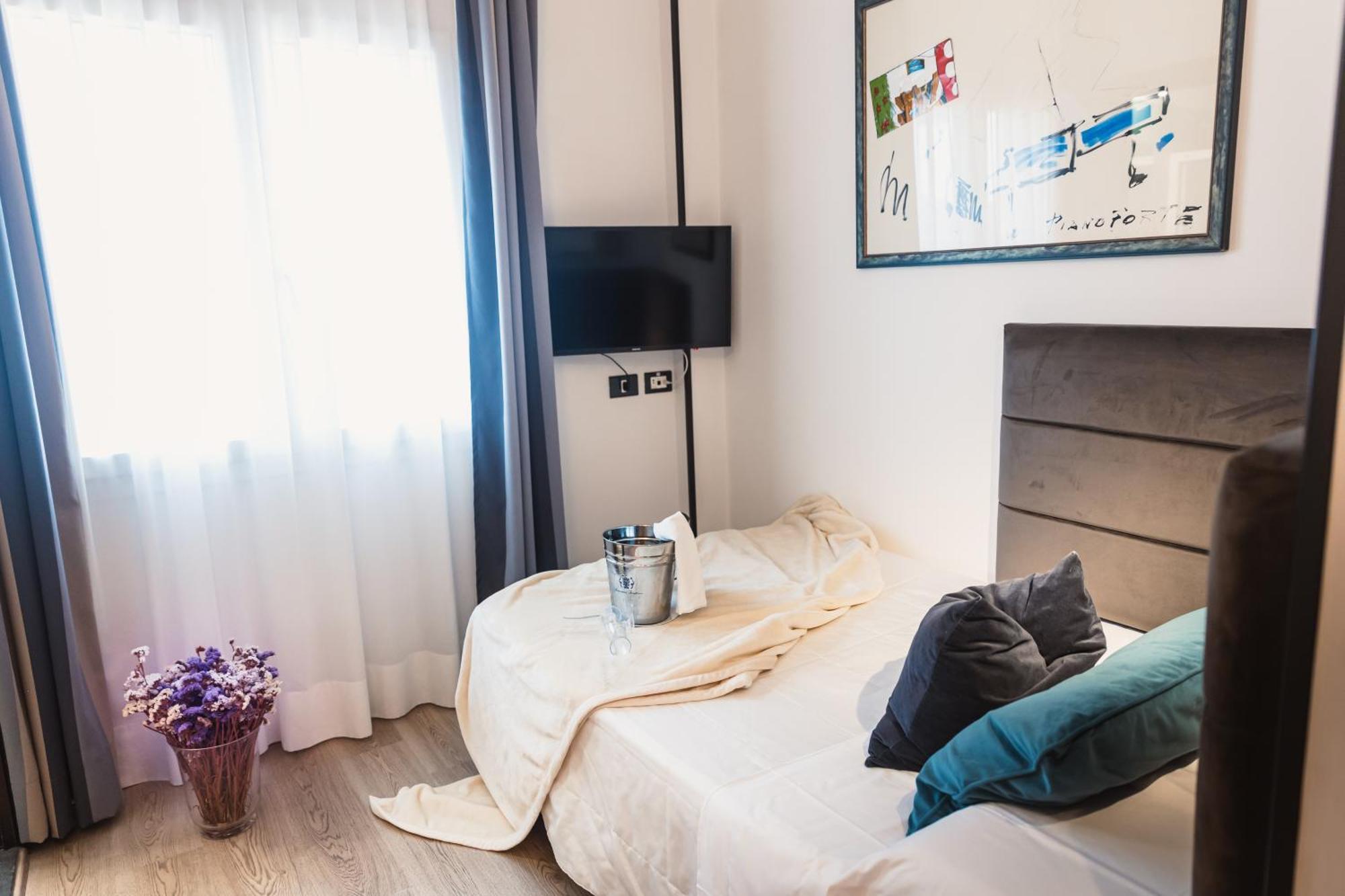 Hotel Art Milano Prato (Prato)