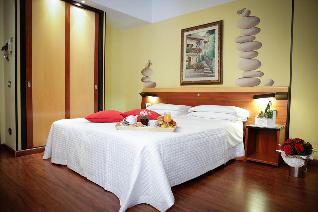 Art Milano Hotel 4*